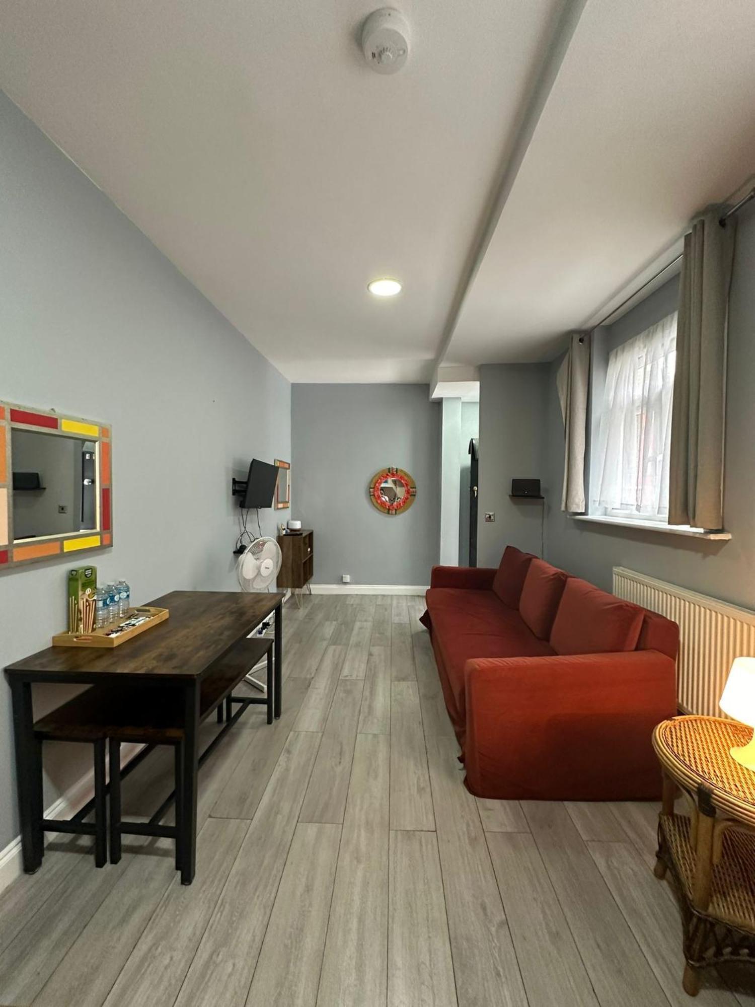 Central London - Ground Floor 2 Bedrooms Apartment エクステリア 写真